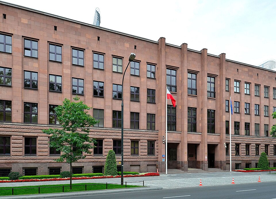 Siedziba Ministerstwa Spraw Zagranicznych przy alei Szucha 23 w Warszawie, fotografia z 2014 roku. Instytucja organizująca nagrodę, nie dokumentacja ceremonii.