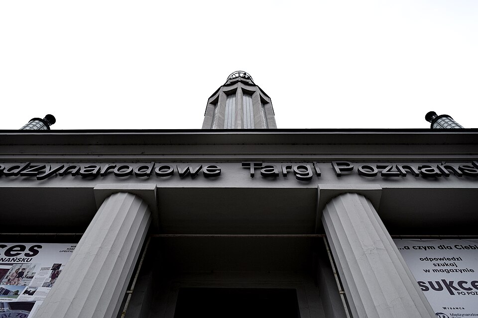 Hala reprezentacyjna Międzynarodowych Targów Poznańskich, fotografia archiwalna. Nie przedstawia kongresu IAC 2027.