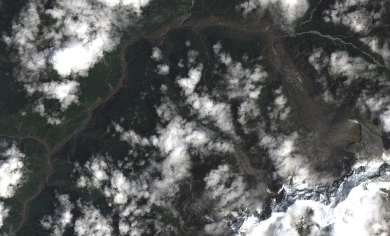 Obraz satelitarny Landsat 9 przedstawiający obszar dotknięty powodzią w Nepalu 26 sierpnia 2026 roku. Dane USGS, opracowanie użytkownika Chorchapu.