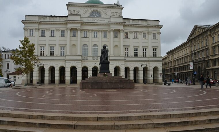 Pałac Staszica w Warszawie, siedziba Polskiej Akademii Nauk, fotografia z 2018 roku. Zdjęcie archiwalne budynku, nie dokumentacja posiedzenia Komitetu.