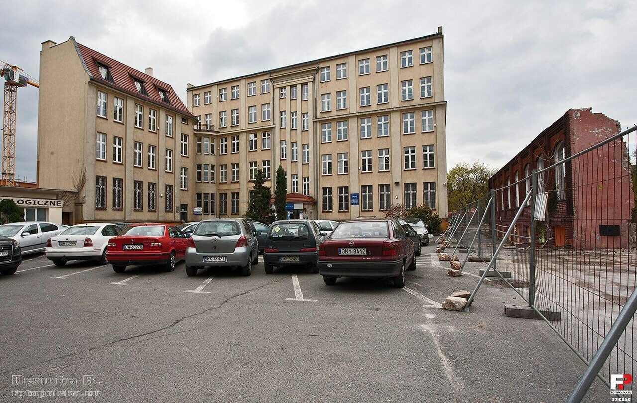 Urząd Skarbowy Stare Miasto we Wrocławiu w 2012 roku, ilustracja administracji podatkowej; nie siedziba kontrolowanej spółki ani Dolnośląskiego Urzędu Celno-Skarbowego