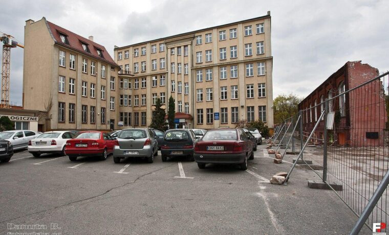 Urząd Skarbowy Stare Miasto we Wrocławiu w 2012 roku, ilustracja administracji podatkowej; nie siedziba kontrolowanej spółki ani Dolnośląskiego Urzędu Celno-Skarbowego