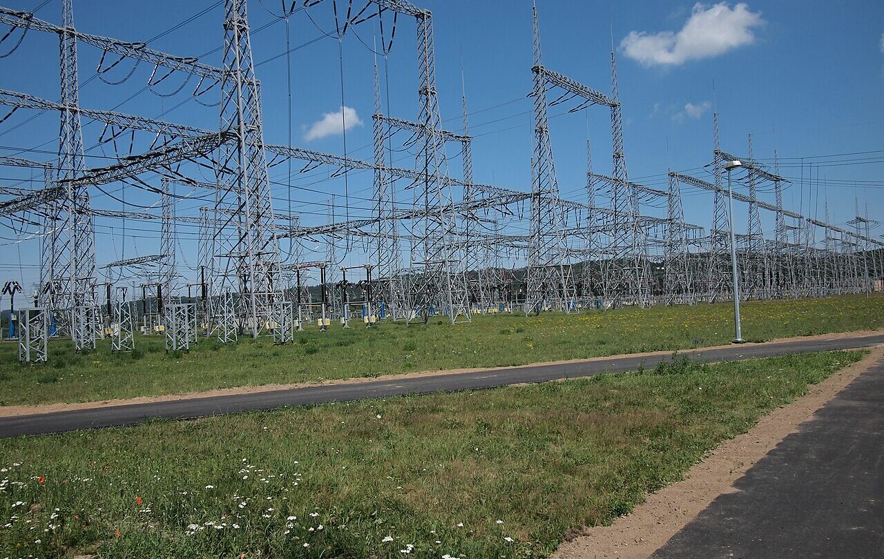Stacja elektroenergetyczna Żarnowiec na archiwalnym zdjęciu z 2011 roku. Ilustracja sektora energii, nie wskazanie operatora objętego ustaleniami NIK.