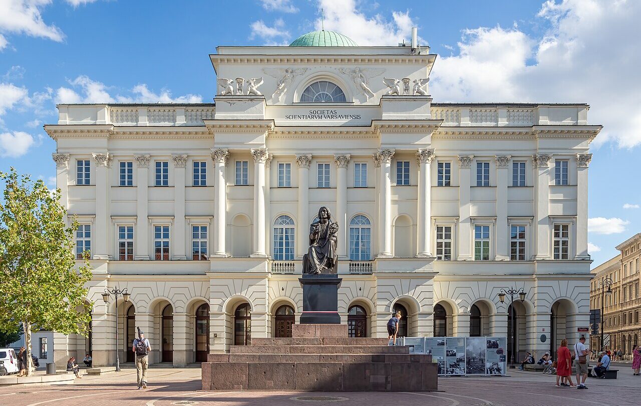 Pałac Staszica w Warszawie, siedziba Polskiej Akademii Nauk. Fotografia budynku, nie dokumentacja kontroli ani posiedzenia rządu.