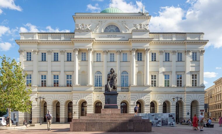 Pałac Staszica w Warszawie, siedziba Polskiej Akademii Nauk. Fotografia budynku, nie dokumentacja kontroli ani posiedzenia rządu.