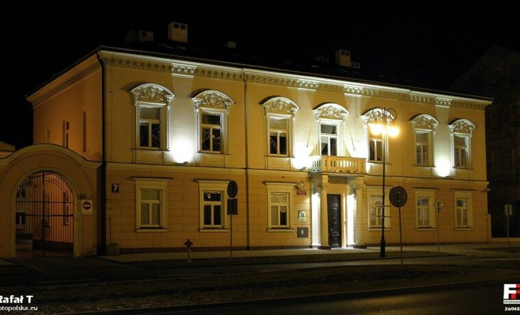 Budynek Prokuratury Okręgowej w Radomiu przy ul. Malczewskiego 7. Archiwalne zdjęcie z 2011 roku, nie fotografia ZOL w Starym Goździe.