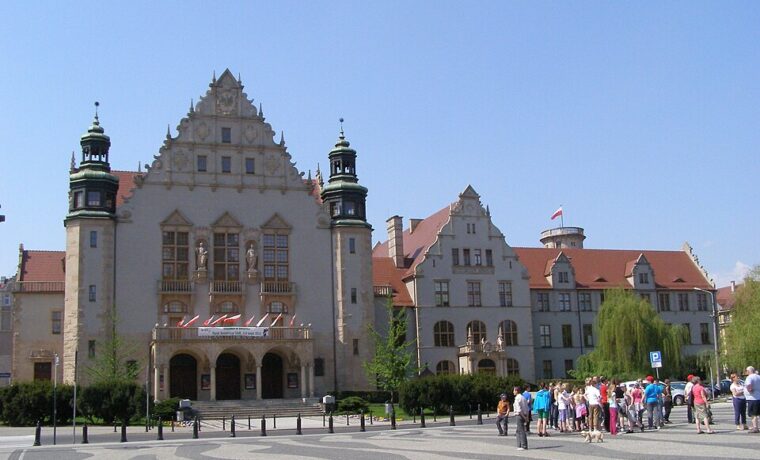 Aula Uniwersytetu im. Adama Mickiewicza w Poznaniu na zdjęciu z maja 2012 roku, miejsce przesłuchań i koncertów Konkursu Wieniawskiego